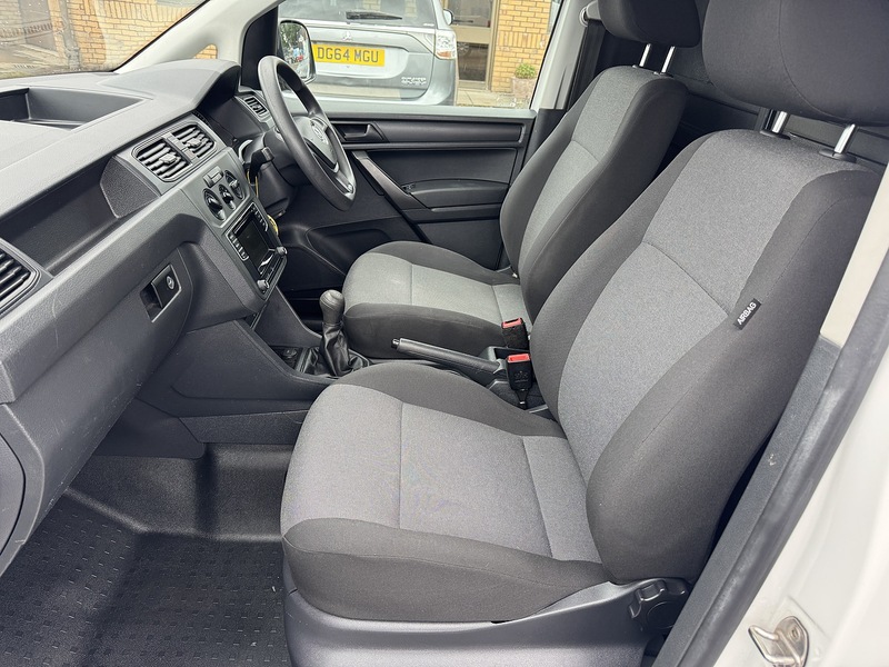 Volkswagen Caddy Maxi TDI C20 BlueMotion Tech Startline - U3373