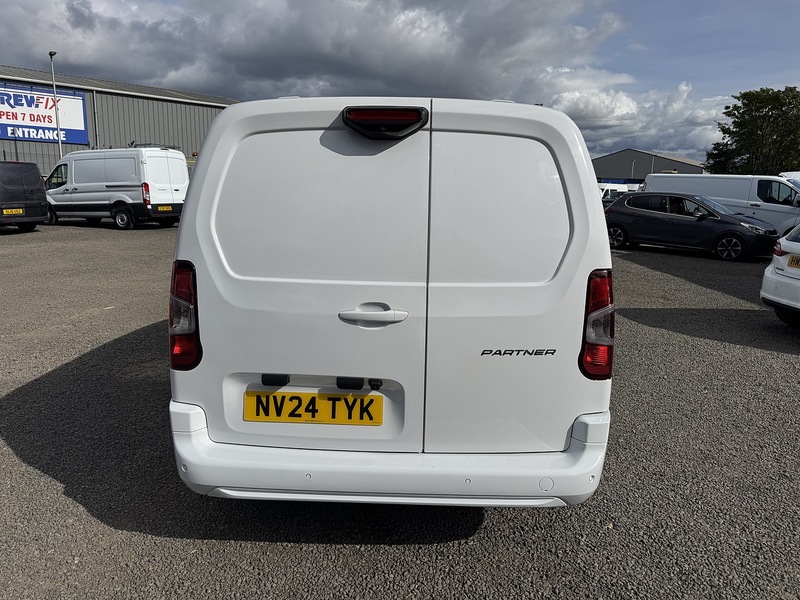 Peugeot Partner BlueHDi 950 Asphalt - U3374