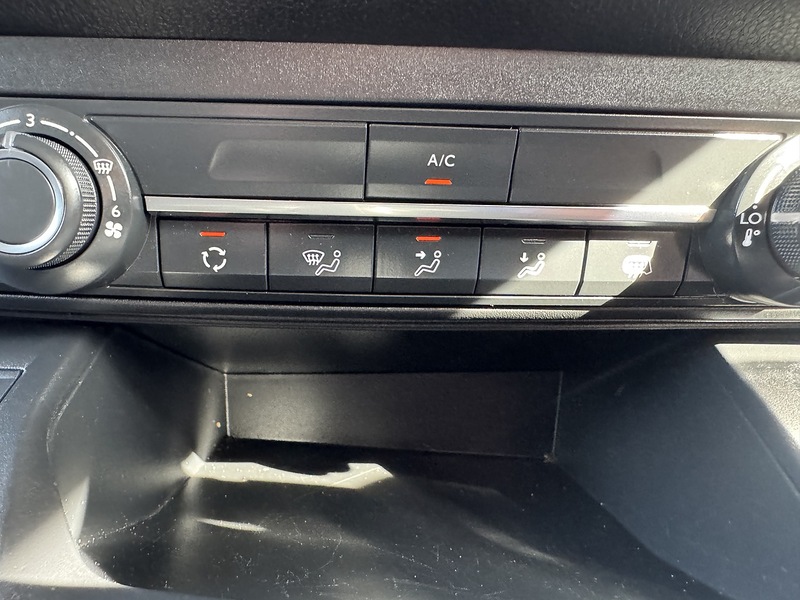 Peugeot Partner BlueHDi 950 Asphalt - U3374