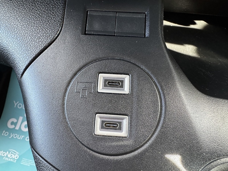 Peugeot Partner BlueHDi 950 Asphalt - U3374