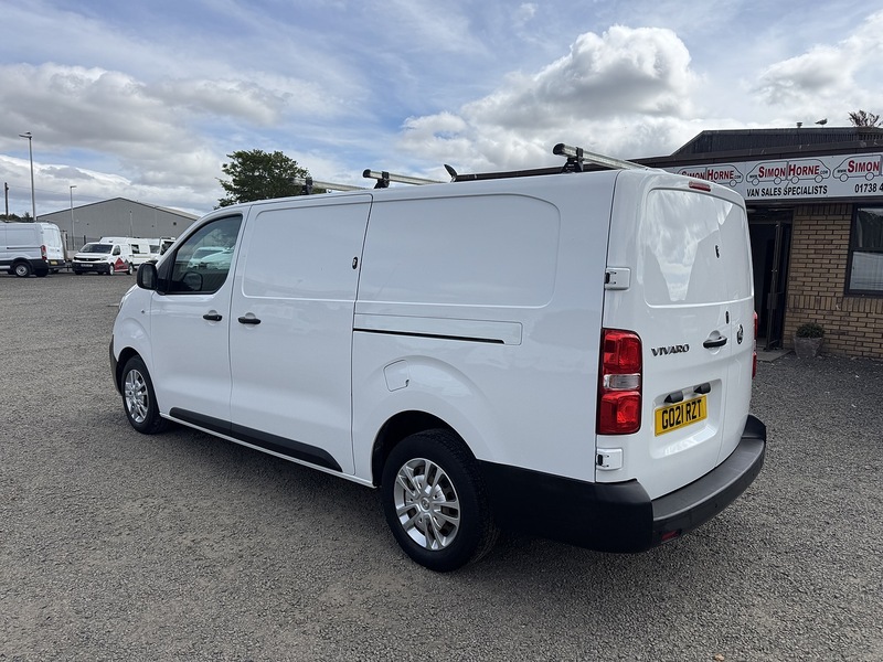 Vauxhall Vivaro 2900 Dynamic L2H1 CDTi 100 - U3376