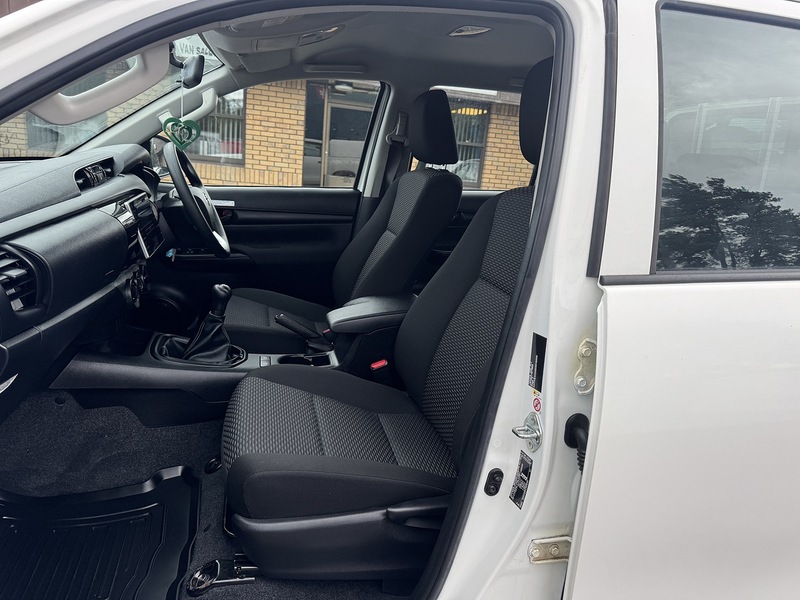 Toyota Hilux 2.4 D-4D Active 150 Double Cab - U3382