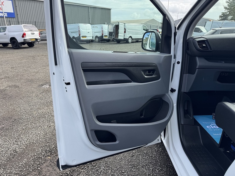 Peugeot Expert 1400 2.0 BlueHDi 145ps MWB  Professional Premium - U3390