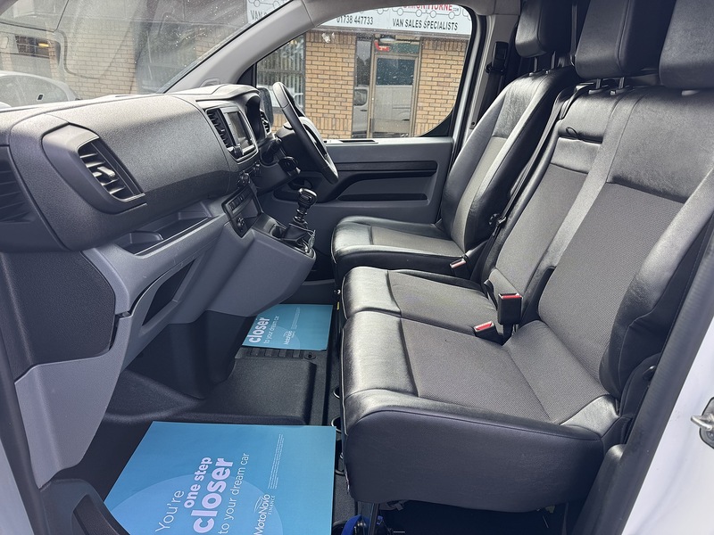 Peugeot Expert 1400 2.0 BlueHDi 145ps MWB  Professional Premium - U3390