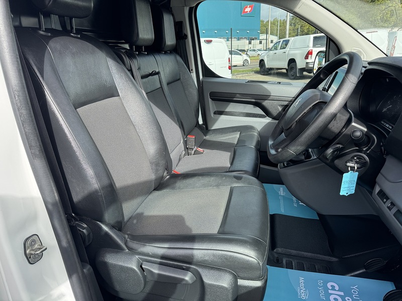 Peugeot Expert 1400 2.0 BlueHDi 145ps MWB  Professional Premium - U3390