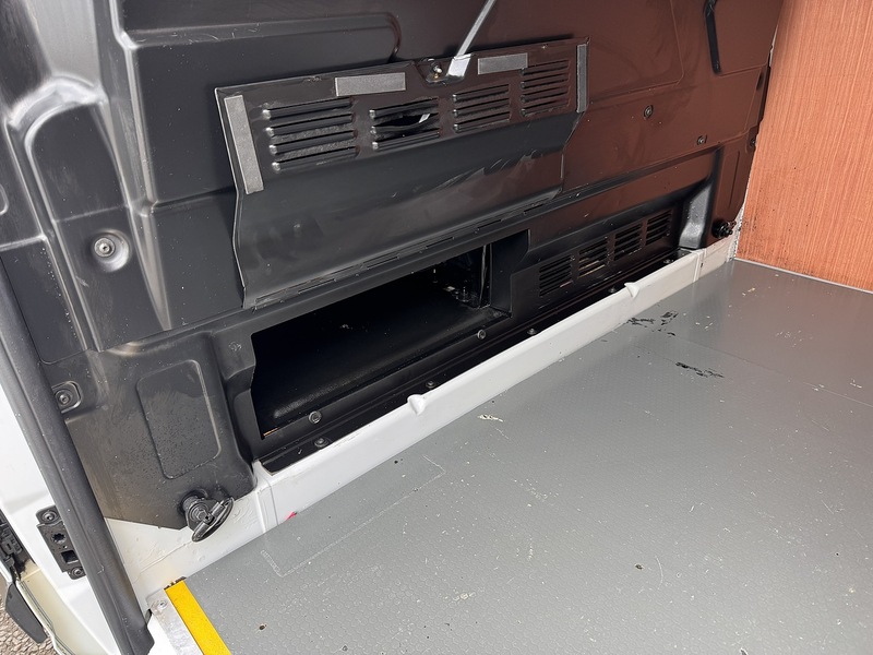 Ford Transit Custom 300 2.0TDCi  EcoBlue Leader - U3406