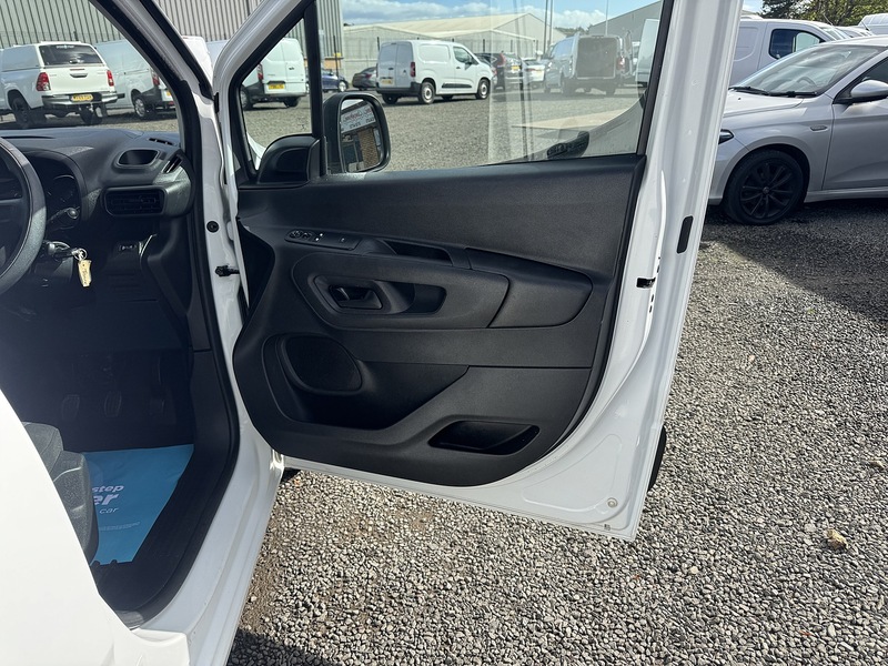 Citroen Berlingo BlueHDi 950 Enterprise XL Pro - U3413