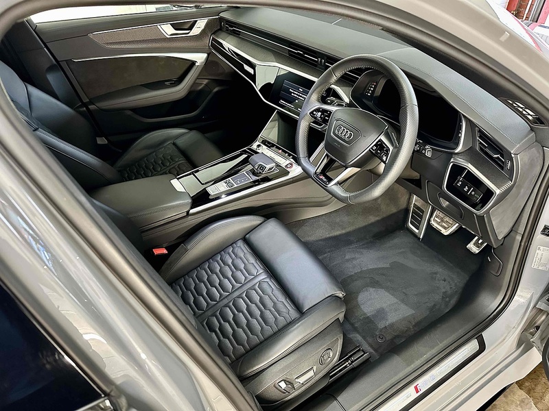 Audi 4.0 TFSI V8 Vorsprung Estate 5dr Petrol Tiptronic quattro Euro 6 (s/s) (600 ps)