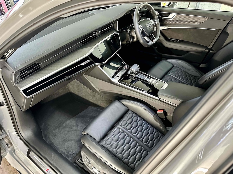 Audi 4.0 TFSI V8 Vorsprung Estate 5dr Petrol Tiptronic quattro Euro 6 (s/s) (600 ps)