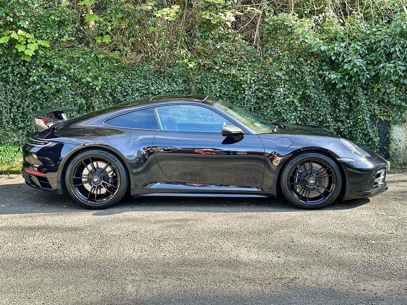 Porsche 3.0T 992 Carrera 4 GTS Coupe 2dr Petrol PDK 4WD Euro 6 (s/s) (480 ps)