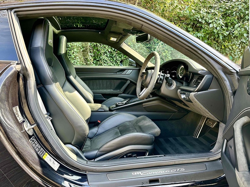 Porsche 3.0T 992 Carrera 4 GTS Coupe 2dr Petrol PDK 4WD Euro 6 (s/s) (480 ps)