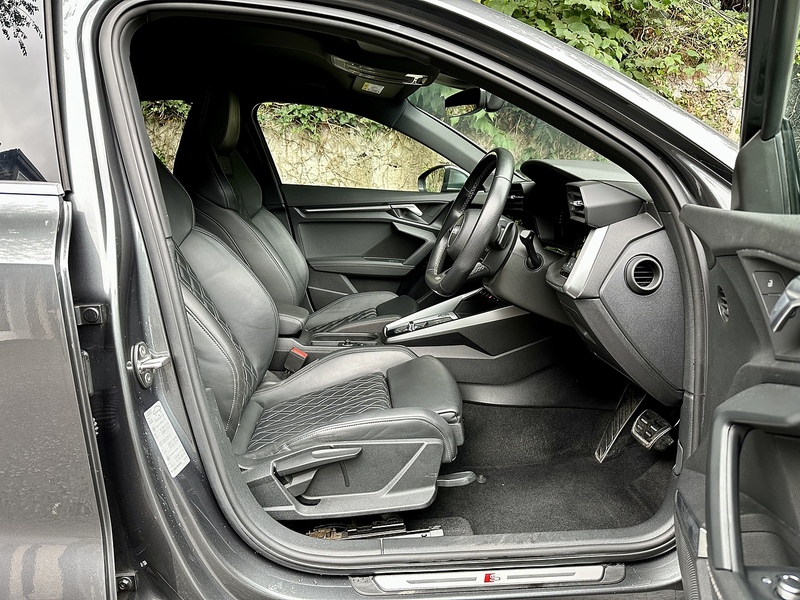 Audi 2.0 TFSI Sportback 5dr Petrol S Tronic quattro Euro 6 (s/s) (310 ps)