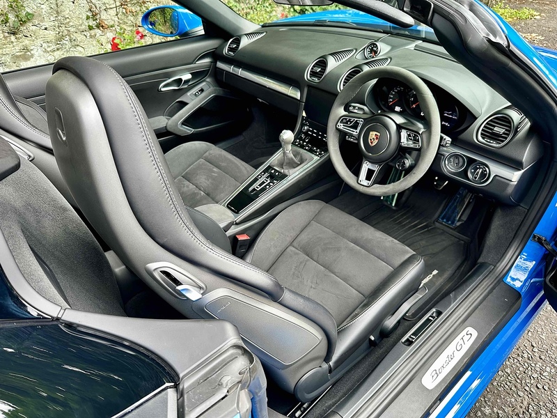 Porsche 4.0 GTS Convertible 2dr Petrol Manual Euro 6 (s/s) (400 ps)