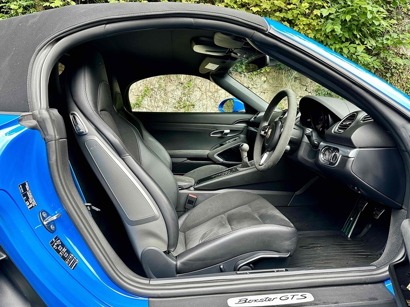 Porsche 4.0 GTS Convertible 2dr Petrol Manual Euro 6 (s/s) (400 ps)