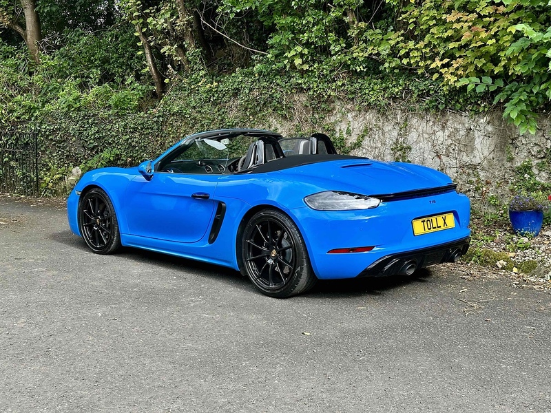 Porsche 4.0 GTS Convertible 2dr Petrol Manual Euro 6 (s/s) (400 ps)