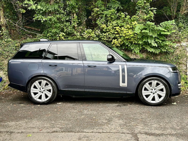 Land Rover 3.0 P460e 38.2kWh Autobiography SUV 5dr Petrol Plug-in Hybrid Auto 4WD Euro 6 (s/s) (460 ps)