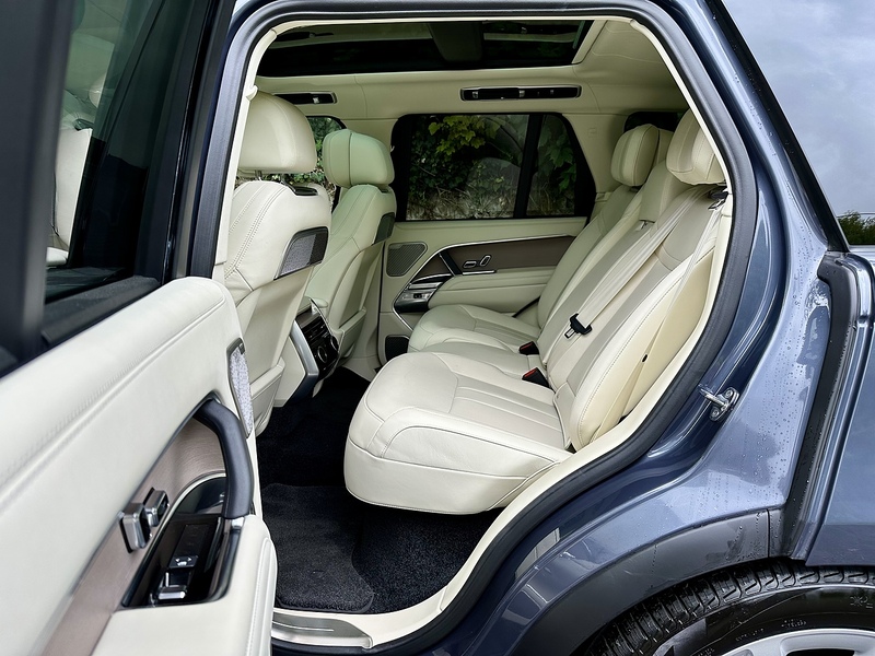 Land Rover 3.0 P460e 38.2kWh Autobiography SUV 5dr Petrol Plug-in Hybrid Auto 4WD Euro 6 (s/s) (460 ps)