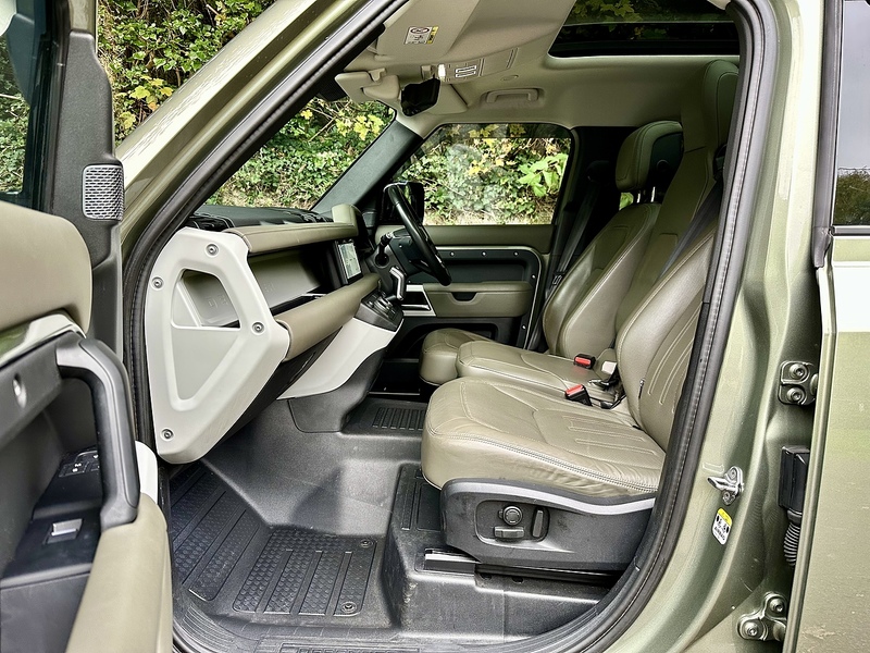 Land Rover 2.0 Si4 HSE SUV 5dr Petrol Auto 4WD Euro 6 (s/s) (300 ps)