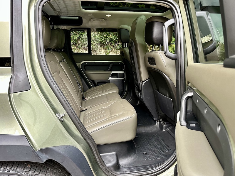 Land Rover 2.0 Si4 HSE SUV 5dr Petrol Auto 4WD Euro 6 (s/s) (300 ps)