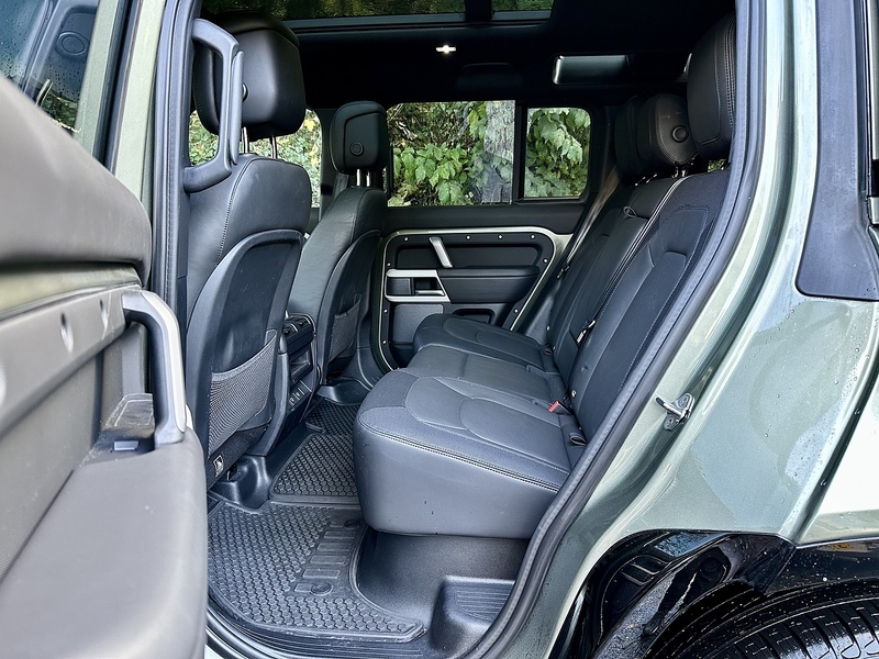 Land Rover 3.0 D250 MHEV X-Dynamic HSE SUV 5dr Diesel Auto 4WD Euro 6 (s/s) (250 ps)