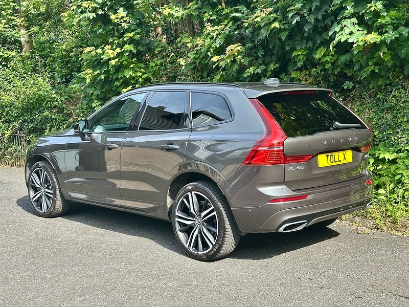 Volvo B4 MHEV R-Design Pro SUV 2.0 Automatic Diesel Hybrid