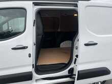 Peugeot Partner BlueHDi 1000 Professional SWB 3 seat