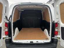 Peugeot Partner BlueHDi 1000 Professional SWB 3 seat