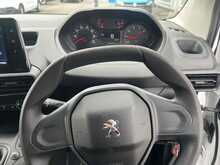 Peugeot Partner BlueHDi 1000 Professional SWB 3 seat