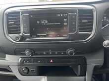 Vauxhall Vivaro Turbo D 2900 Sportive