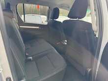 Toyota Hilux D-4D Invincible