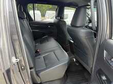 Toyota Hilux 2.4 D-4D Invincible X Pickup Double Cab 4dr Diesel Auto 4WD