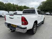 Toyota Hilux 2.4 D-4D Invincible Pickup Double Cab 4dr Diesel Auto 4WD