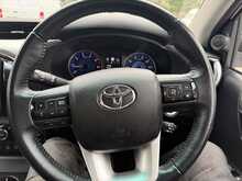 Toyota Hilux 2.4 D-4D Invincible Pickup Double Cab 4dr Diesel Auto 4WD