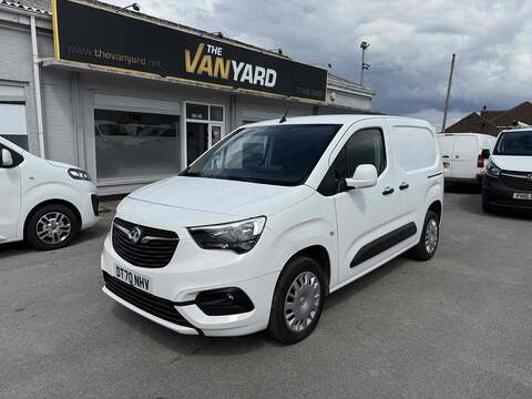 1.5 Turbo D 2300 Sportive 3 SEATS AIR CON 4dr Diesel Manual L1 H1 Euro 6 (100 ps) 1.5 4dr Panel Van Manual Diesel