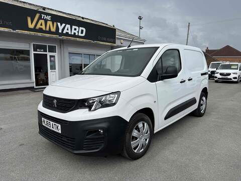 1.5 BlueHDi 1000 Professional Standard 3 SEATS AIR CON SWB 5dr Diesel Manual SWB Euro 6 (100 bhp) 1.5 5dr Panel Van Manual Diesel