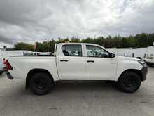 Toyota Hilux 2.4 D-4D Active Pickup Double Cab 4dr Diesel Manual 4WD