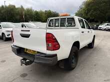 Toyota Hilux 2.4 D-4D Active Pickup Double Cab 4dr Diesel Manual 4WD