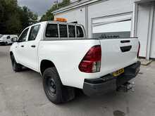 Toyota Hilux 2.4 D-4D Active Pickup Double Cab 4dr Diesel Manual 4WD
