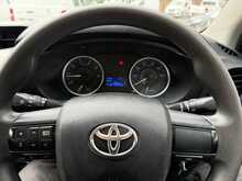 Toyota Hilux 2.4 D-4D Active Pickup Double Cab 4dr Diesel Manual 4WD