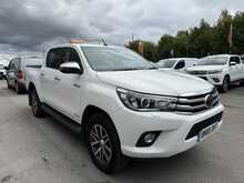 Toyota Hilux 2.4 D-4D Invincible Pickup Double Cab 4dr Diesel Auto 4WD