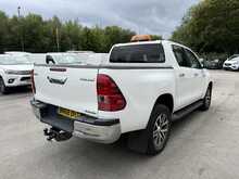 Toyota Hilux 2.4 D-4D Invincible Pickup Double Cab 4dr Diesel Auto 4WD