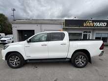 Toyota Hilux 2.4 D-4D Invincible Pickup Double Cab 4dr Diesel Auto 4WD
