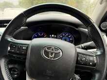 Toyota Hilux 2.4 D-4D Invincible Pickup Double Cab 4dr Diesel Auto 4WD