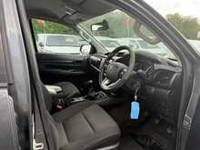 Toyota Hilux 2.4 D-4D Active Pickup Double Cab 4dr Diesel Manual 4WD