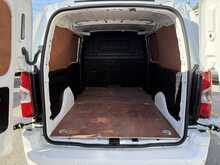 Vauxhall Combo 1.5 Turbo D 2300 Sportive AIR CON LWB Van 4dr Diesel Manual L2 H1 Euro 6 (s/s) (100 ps)