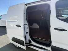 Vauxhall Combo 1.5 Turbo D 2300 Sportive AIR CON LWB Van 4dr Diesel Manual L2 H1 Euro 6 (s/s) (100 ps)