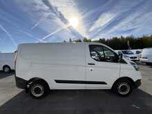 Ford Transit Custom 2.0 300 EcoBlue SWB AIR CON Van 5dr Diesel Manual L1 H1