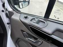 Ford Transit Custom 2.0 300 EcoBlue Limited Crew Van Double Cab LWB AIR CON L2 H1 Euro 6 (s/s) (130 ps)