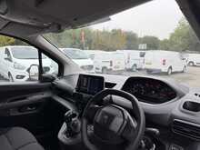 Peugeot Partner 1.5 BlueHDi 1000 Professional SWB 3 SEATS AIR CON Van 5dr Diesel Manual SWB Euro 6 (100 bhp)