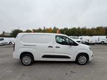 Vauxhall Combo 1.5 Turbo D 2300 Sportive LWB AIR CON TWIN SIDE DOORS Van 4dr Diesel Manual L2 H1 Euro 6